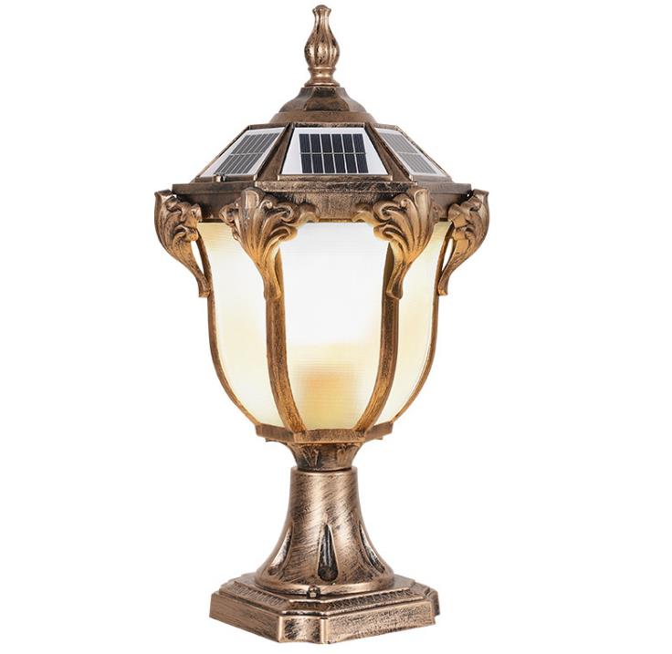 Pilarna lampa sunca je vodila kroz vodootporan ulazni stil Evropske lampe